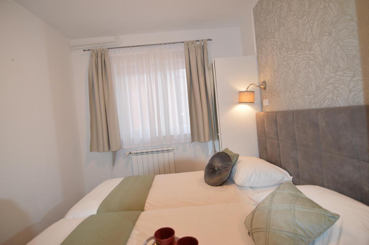 Apartments Amari Starigrad Paklenica Esterno foto