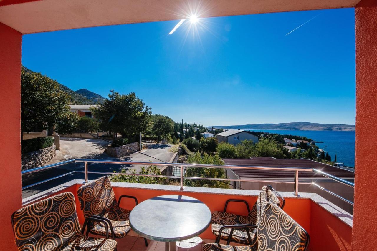 Apartments Amari Starigrad Paklenica Esterno foto